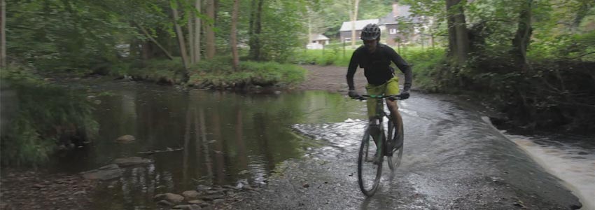 Mountainbiken door ongerepte natuur in de Belgische Ardennen
